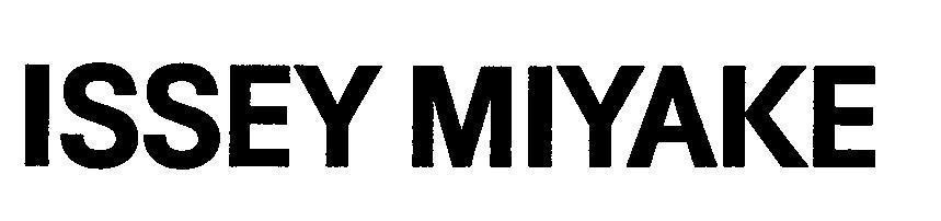 Mẫu nhãn hiệu ISSEY MIYAKE